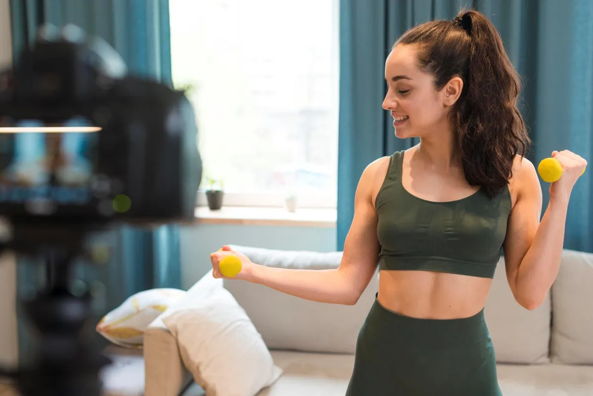 تجربتي مع الرياضة  اليومية غيّرت النظرة نحو الحياة Image By Freepik