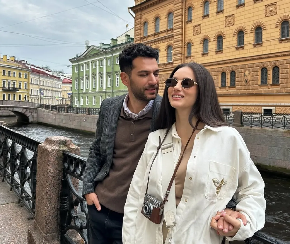 مراد يلديريم وزوجته إيمان الباني- الصورة من حسابه على إنستغرام