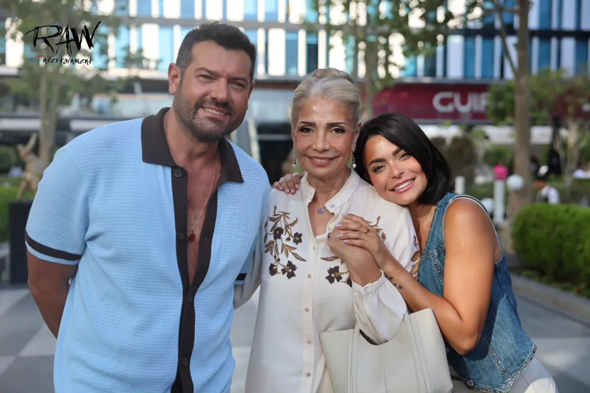 عمرو يوسف وأسماء جلال وسوسن بدر من كواليس لعب عيال - الصورة من صفحة الشركة المنتجة على فيسبوك