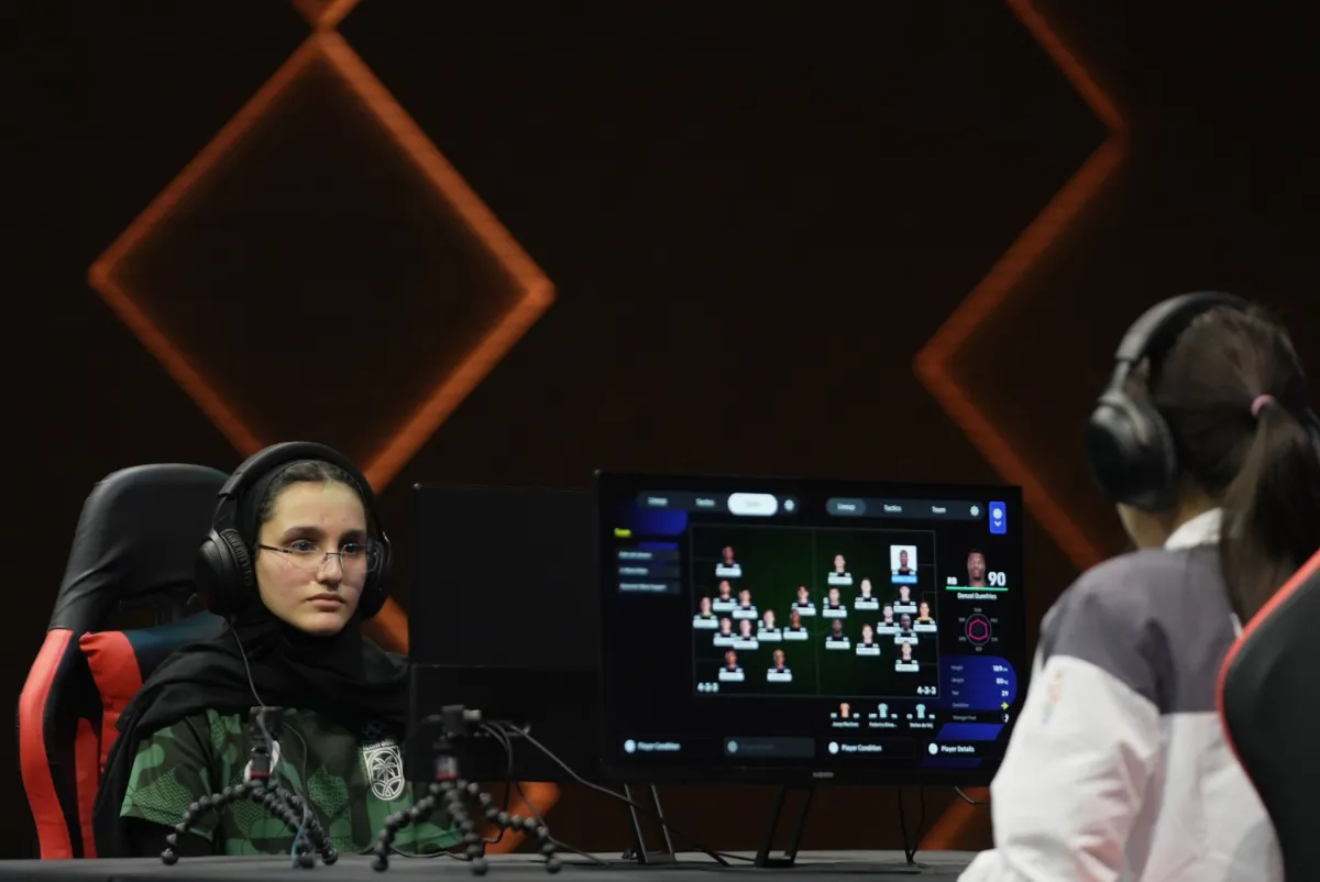  تالا المزروع خلال مشاركتها في الألعاب الأسيوية بالبحرين 2025 - الصورة من حساب اللجنة الأولمبية والبارالمبية السعودية على إكس