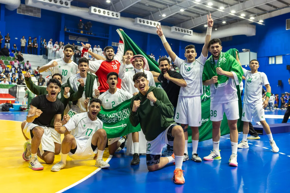 المنتخب السعودي للشباب يتوّج بذهب آسيا بعد 35 عامًا - الصورة من حساب اللجنة الأولمبية والبارالمبية السعودية على إكس 