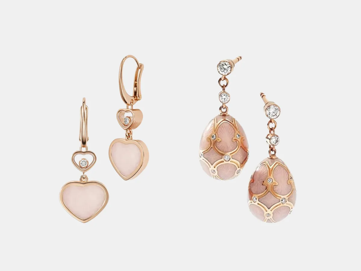 أقراط باللون الوردي 