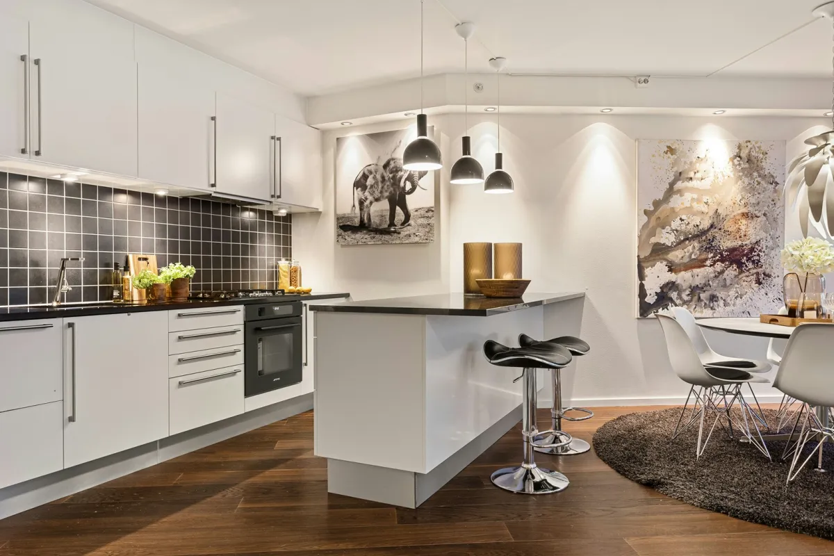 مطبخ أبيض جديد