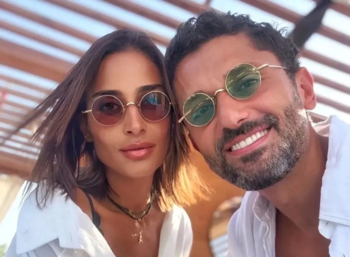 كريم محمود عبد العزيز وزوجته آن الرفاعي - الصورة من حسابه على إنستغرام