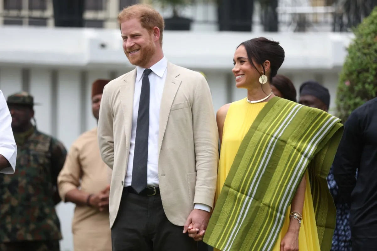 الأمير هاري وميغان ماركل Prince Harry and Meghan في زيارتهما لنيجيريا 2024. مصدر الصورة: Kola SULAIMON / AFP