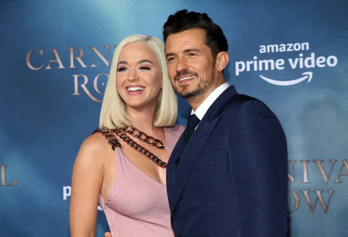 كاتي بيري وأورلاندو بلوم في كاليفورنيا ( Katy Perry and Orlando Bloom in California ). مصدر الصورة: Phillip Faraone / GETTY IMAGES NORTH AMERICA / Getty Images via AFP