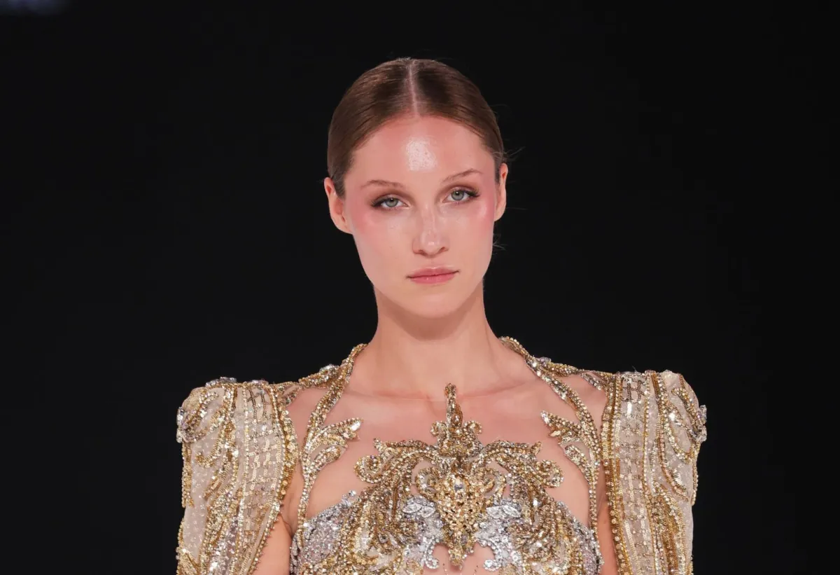 تسريحات شعر عروس خريف وشتاء 2025