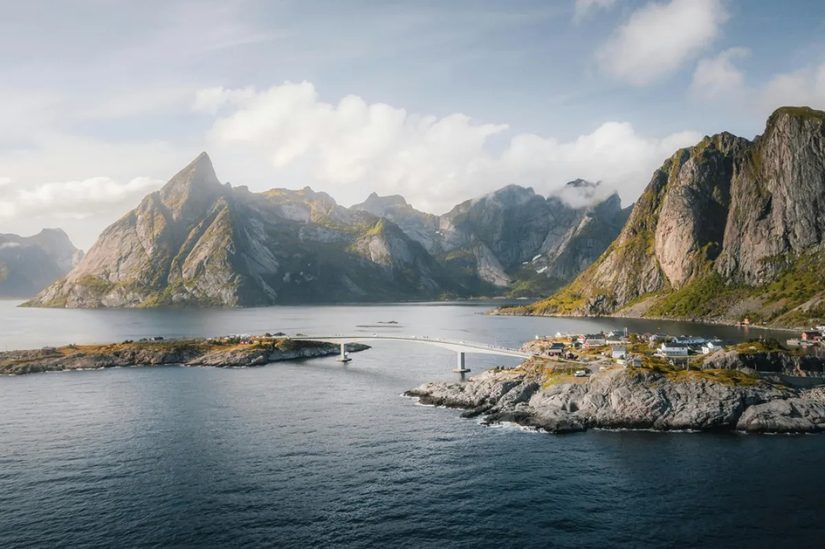 النرويج وجهة عائلية توفر مزيجًا من المغامرة والطبيعة الخلابة