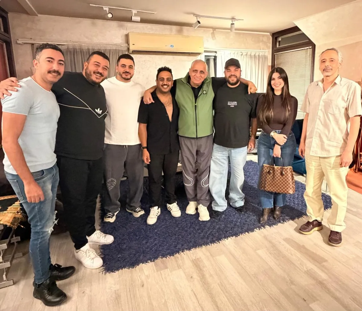 أبطال وصُنّاع فيلم 101 مطافي- الصورة من صفحة الشركة المنتجة على فيس بوك