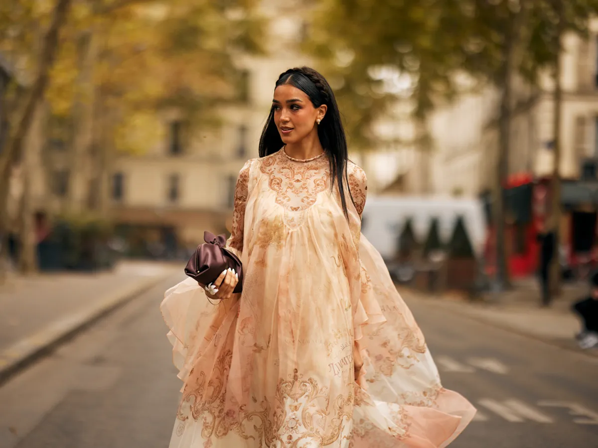 إطلالة من شوارع باريس - الصورة من Launchmetrics/Spotlight ©