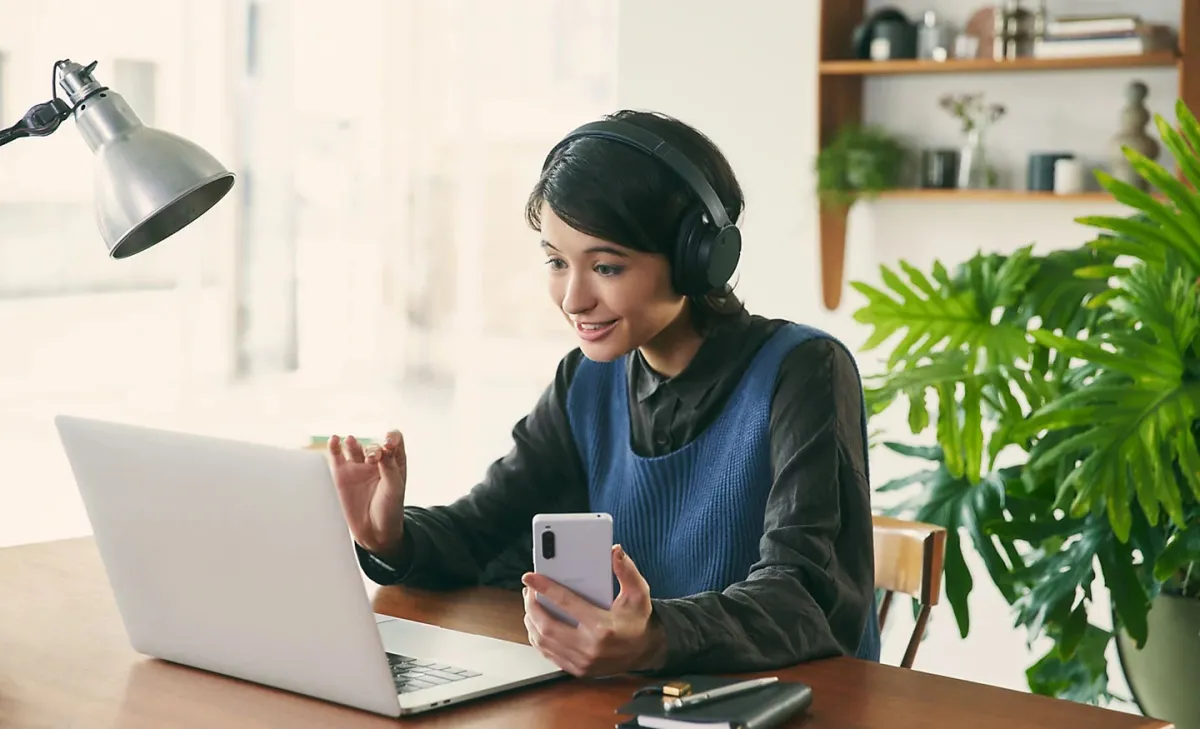 سماعات Sony WH-CH720N- الصورة من العلامة 