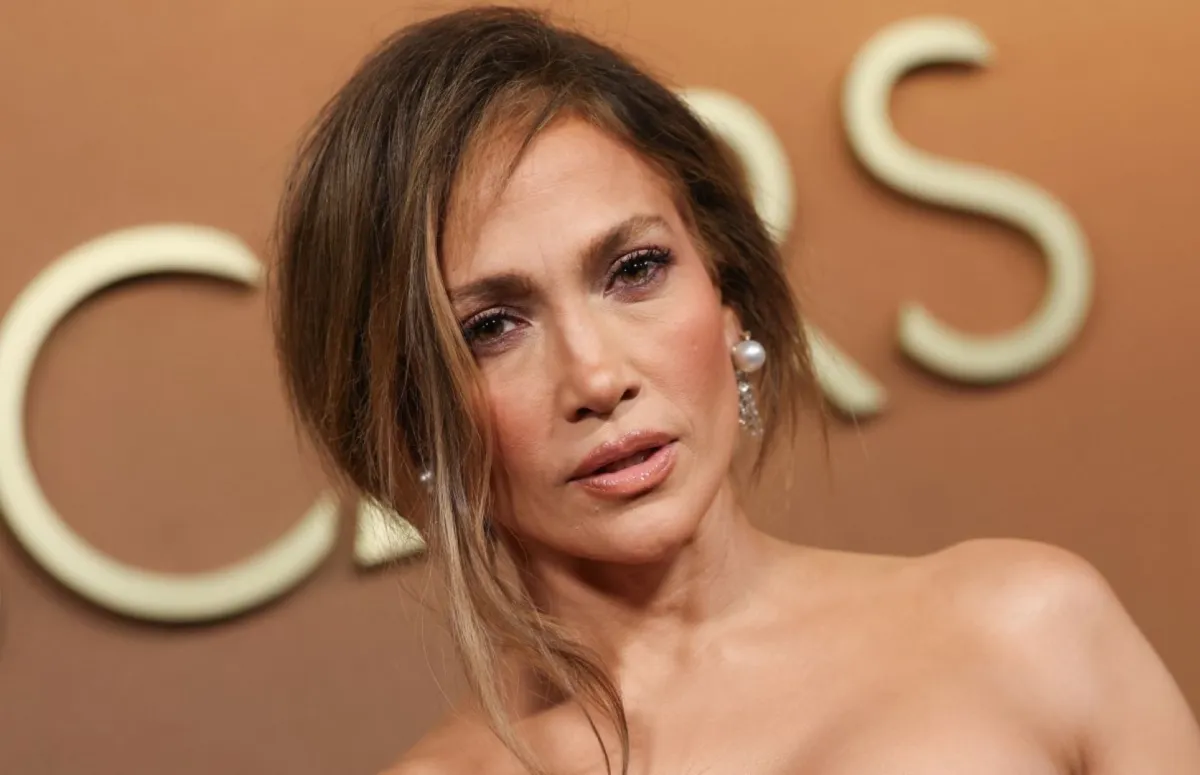 جينيفر لوبيز Jennifer Lopez في حفل توزيع جوائز المحافظين 2025. مصدر الصورة: VALERIE MACON / AFP