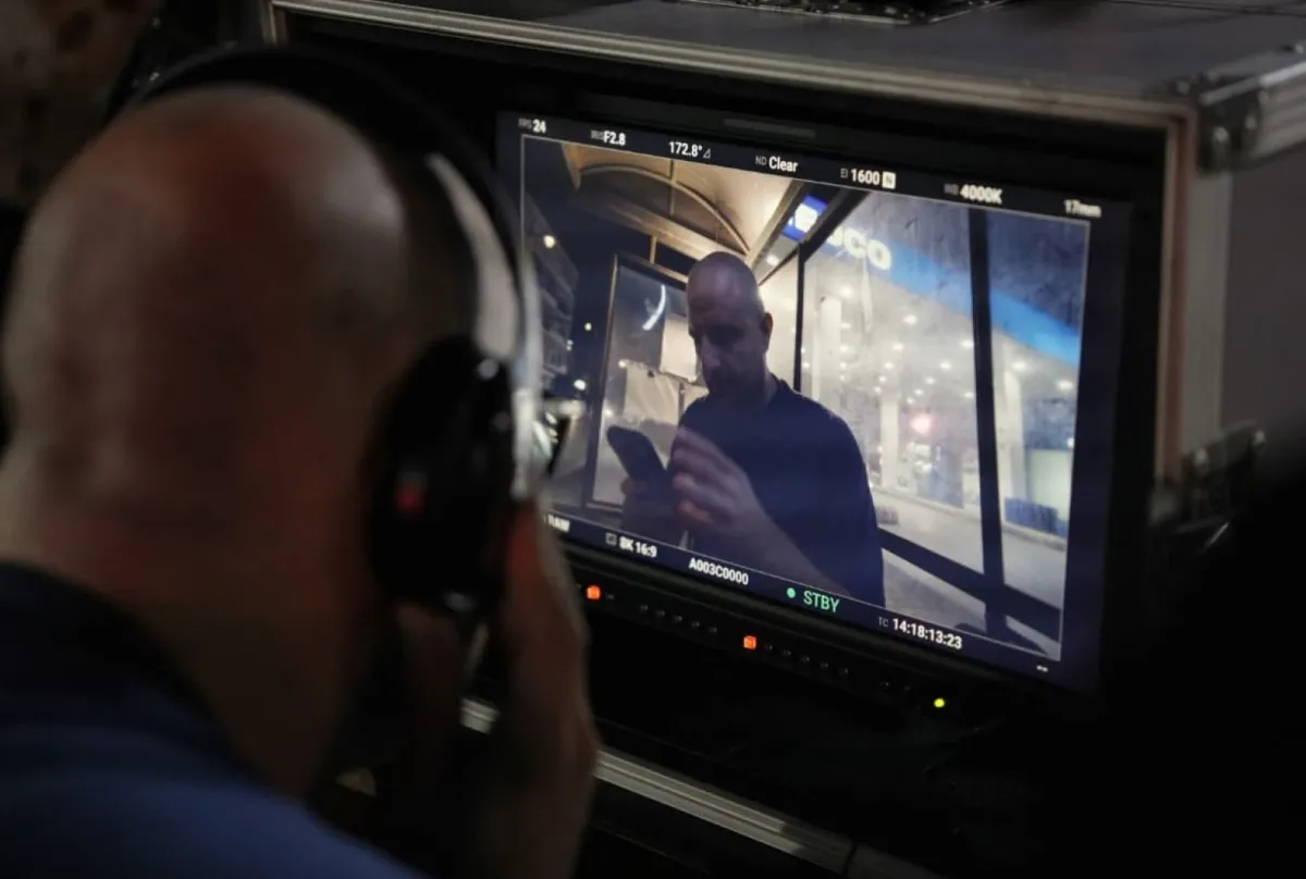 فؤاد يمين من كواليس فيلم "بطاطا شيبس ع فستق"- الصورة من الشركة المنتجة