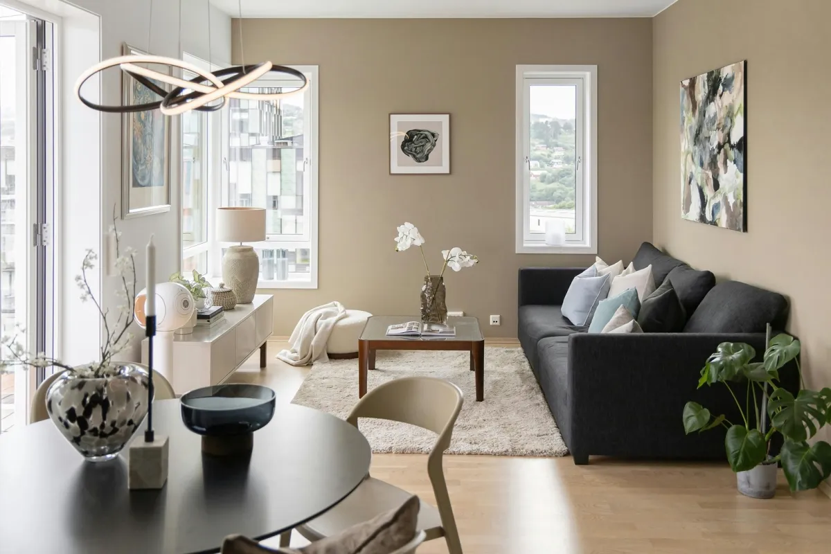 تزيين المنزل بالنباتات الاصطناعية