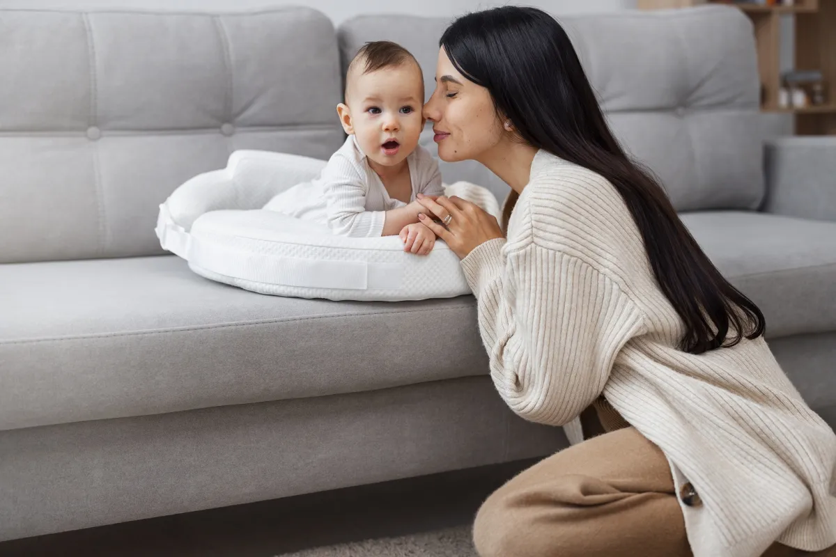 صورة لأم مع طفلها