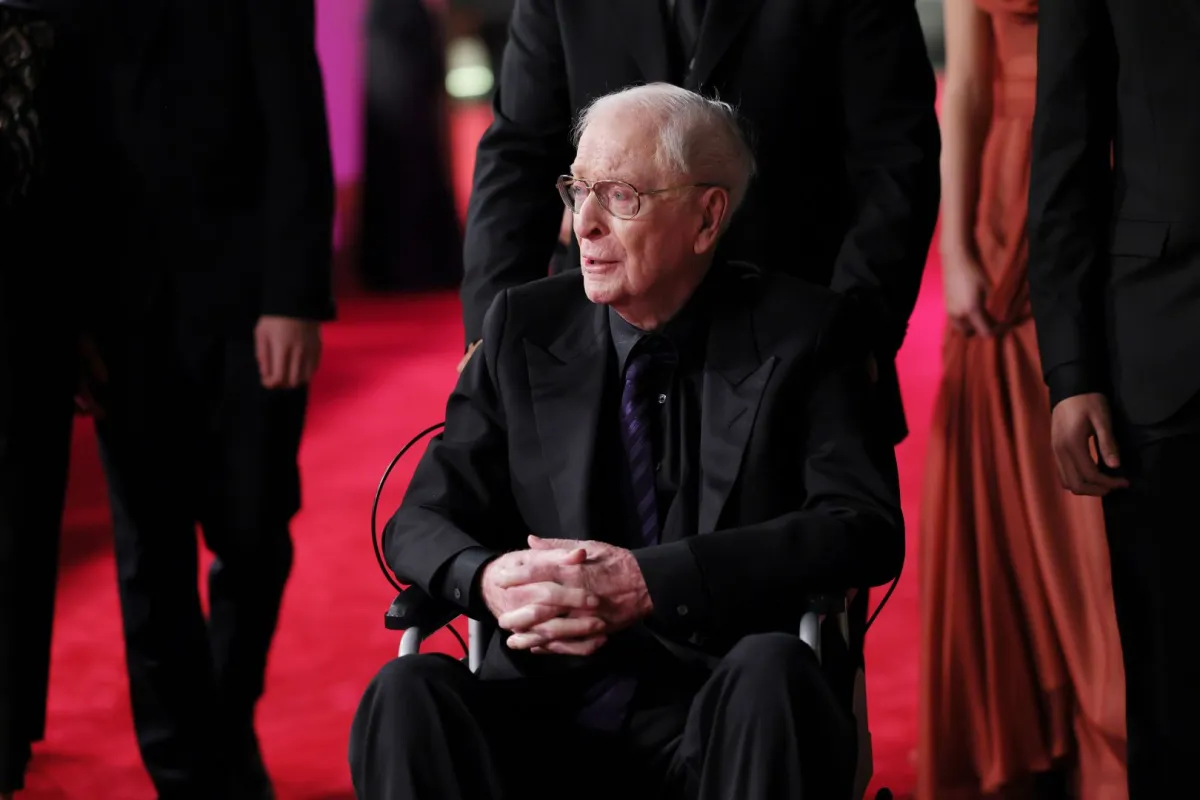 مايكل كين Michael Caine من مهرجان البحر الأحمر السينمائي الدولي 2025. مصدر الصورة: Vittorio Zunino Celotto/Getty Imagesfor the Red Sea International Film Festival