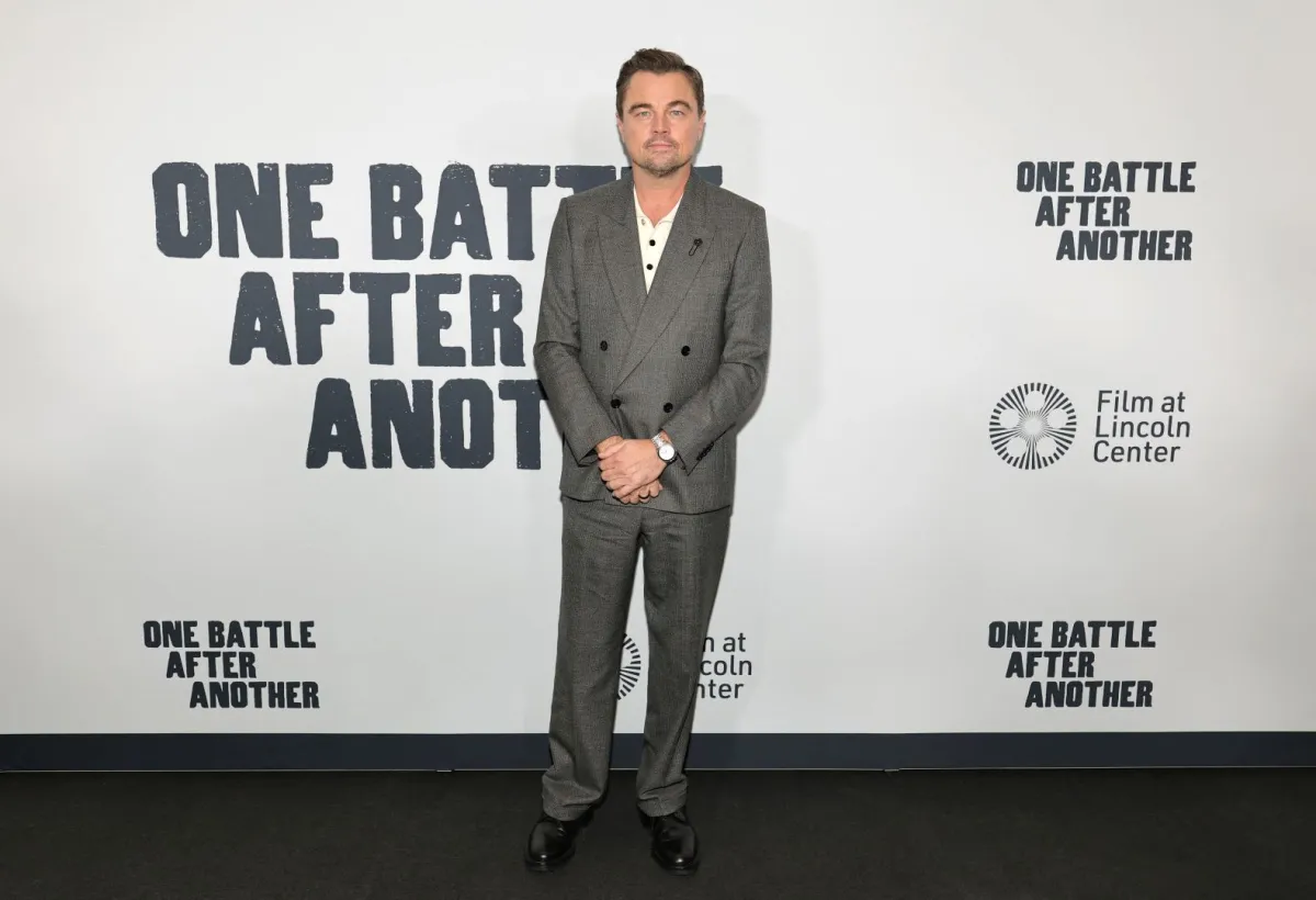 ليوناردو دي كابريو في العرض الخاص لفيلم One Battle After Another في مدينة نيويورك. Leonardo DiCaprio in New York City. مصدر الصورة: Dia Dipasupil/Getty Images/AFP 