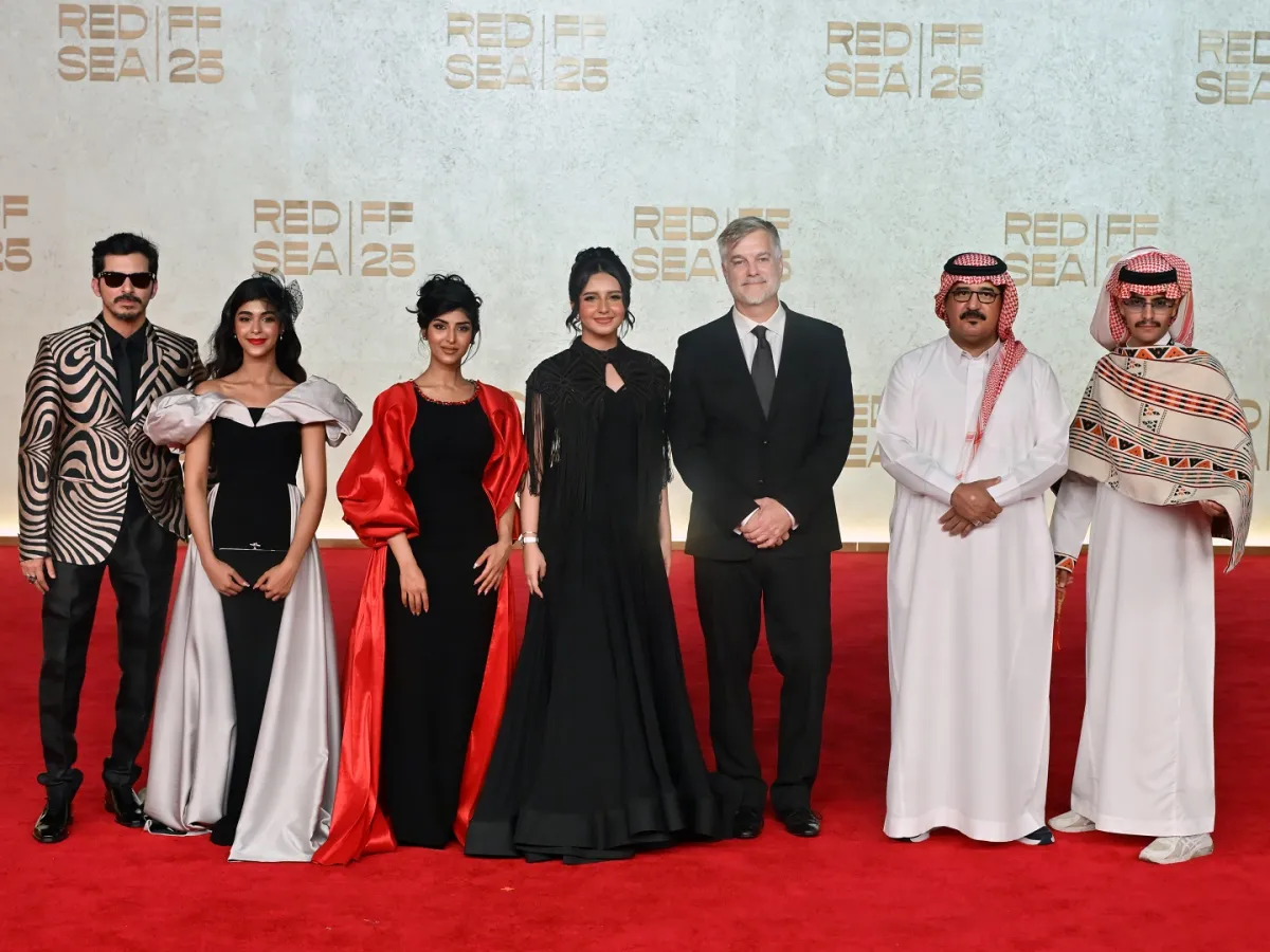 أبطال وصناع فيلم المجهولة. مصدر الصورة: Eamonn M. McCormack/Getty Images for The Red Sea International Film Festival