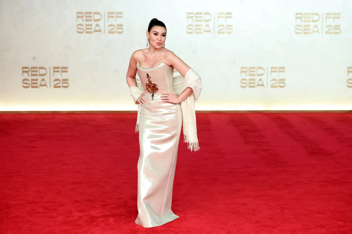 أروى جودة - (مصدر الصورة Daniele Venturelli/Getty Images for The Red Sea International Film Festival)