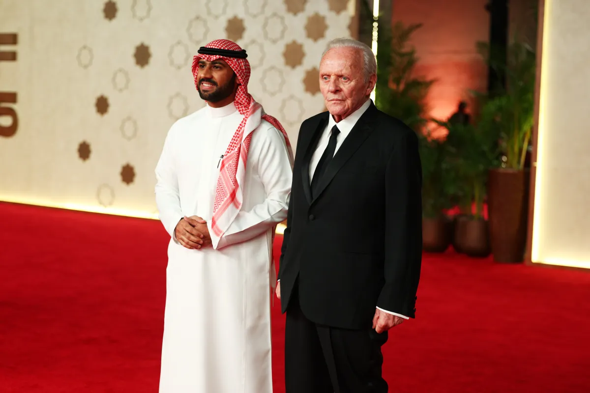 أنتوني هوبكنز Anthony Hopkins في حفل ختام مهرجان البحر الأحمر السينمائي 2025 Tim P. Whitby/Getty Images for The Red Sea International Film Festival