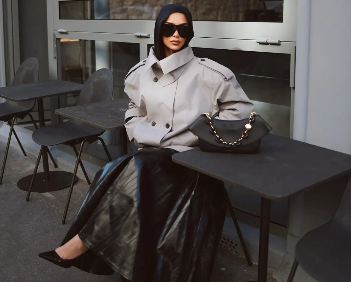 سهى طه بالتنورة الطويلة- الصورة من حسابها الرسمي على إنستغرام