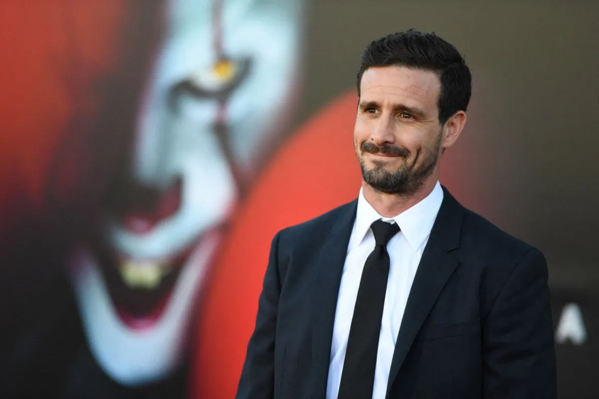 جيمس رانسون في مسرح ريجنسي فيليدج في ويستوود، كاليفورنيا (James Ransone at the Regency Village theatre in Westwood, California). مصدر الصورة: Robyn Beck / AFP