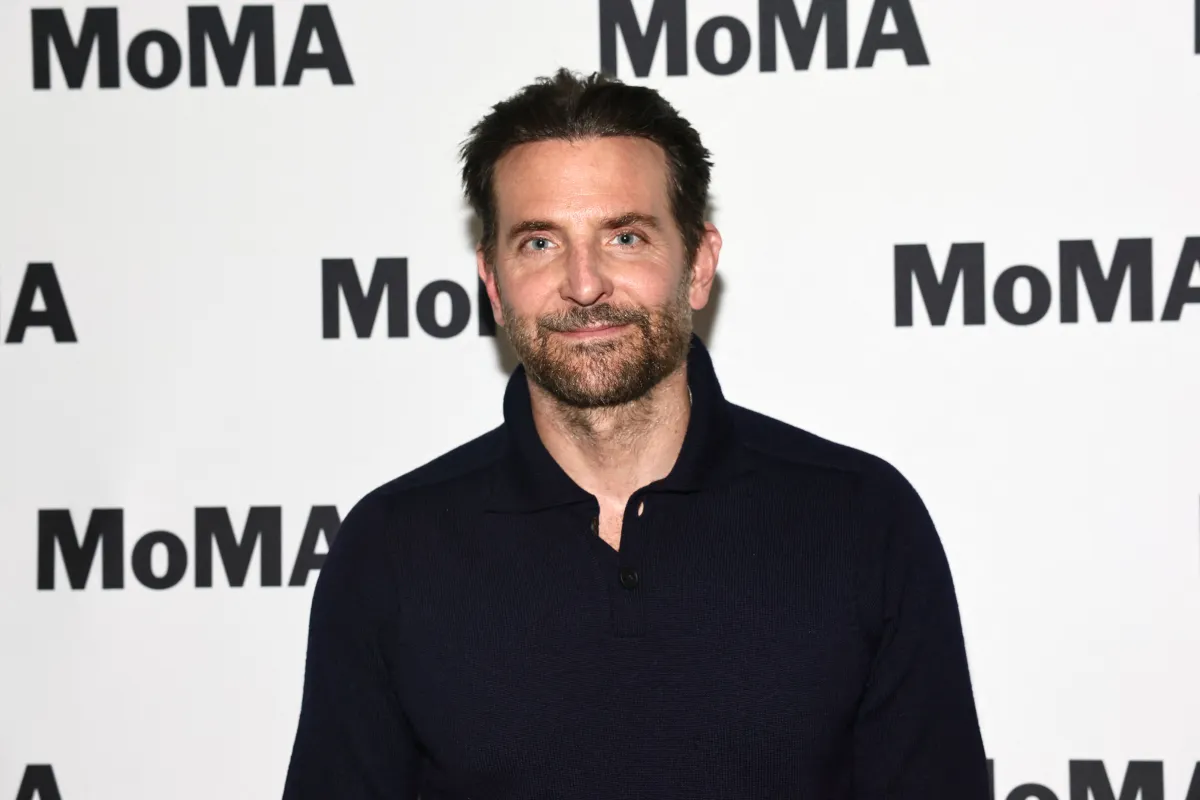 برادلي كوبر في مدينة نيويورك (Bradley Cooper in New York). مصدر الصورة:Theo Wargo / GETTY IMAGES NORTH AMERICA / Getty Images via AFP