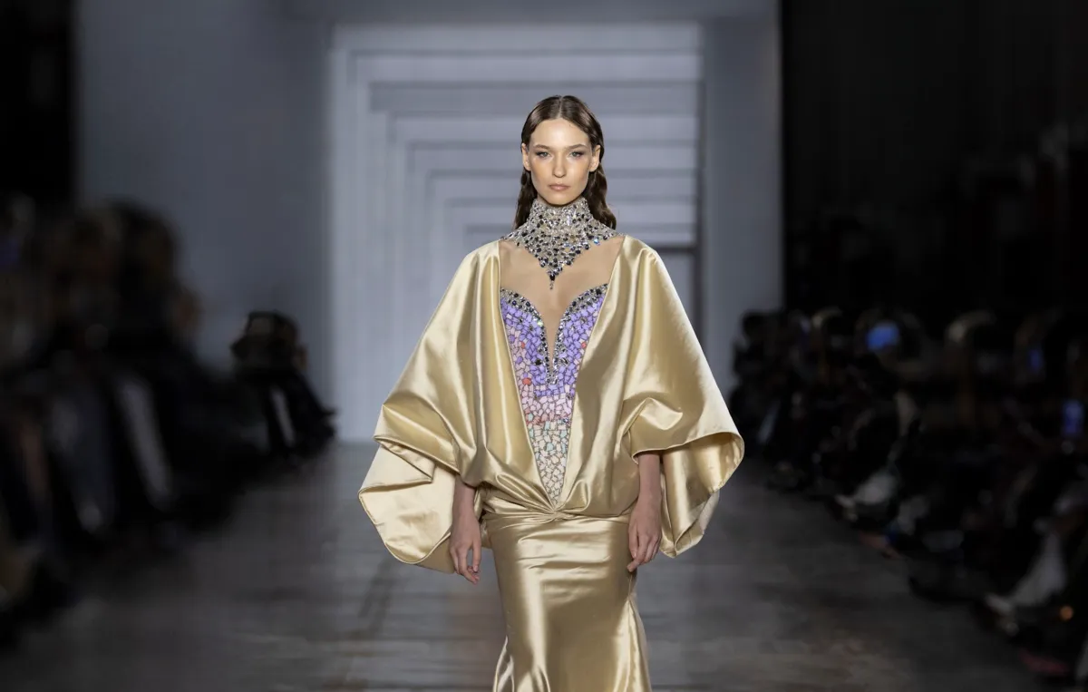 إطلالة من طوني ورد -الصورة من Launchmetrics/Spotlight ©