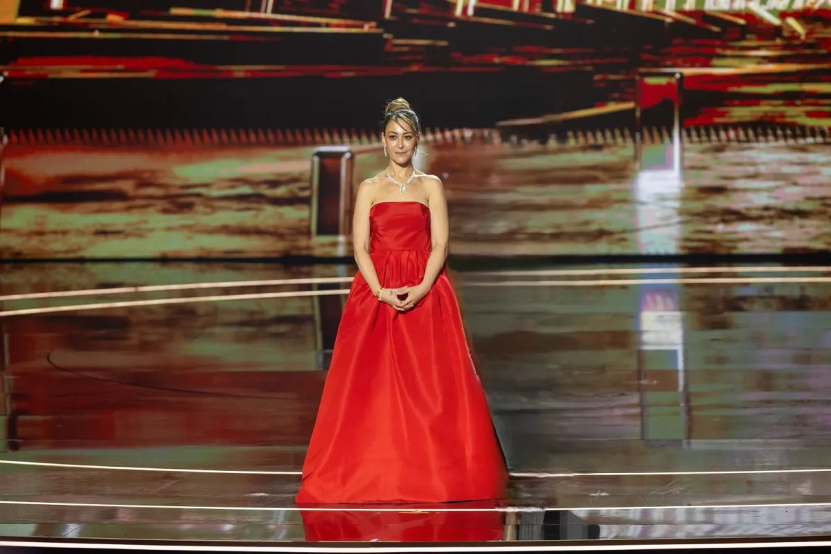 النجمة منة شلبي- الصورة من المركز الإعلامي لمجموعة MBC