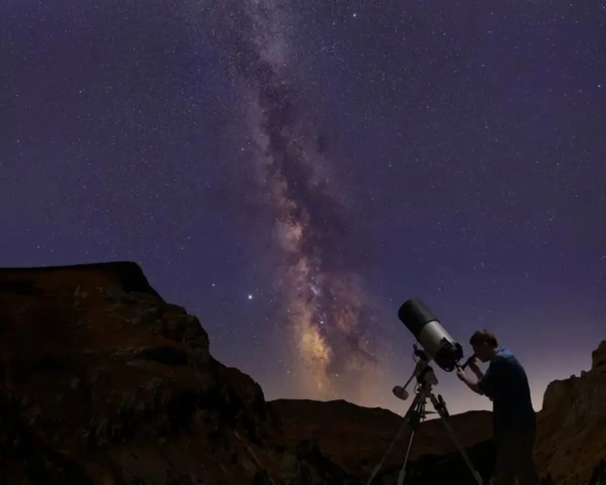 بداية فلكية مميزة للعام الجديد باقتران شمسي نادر
