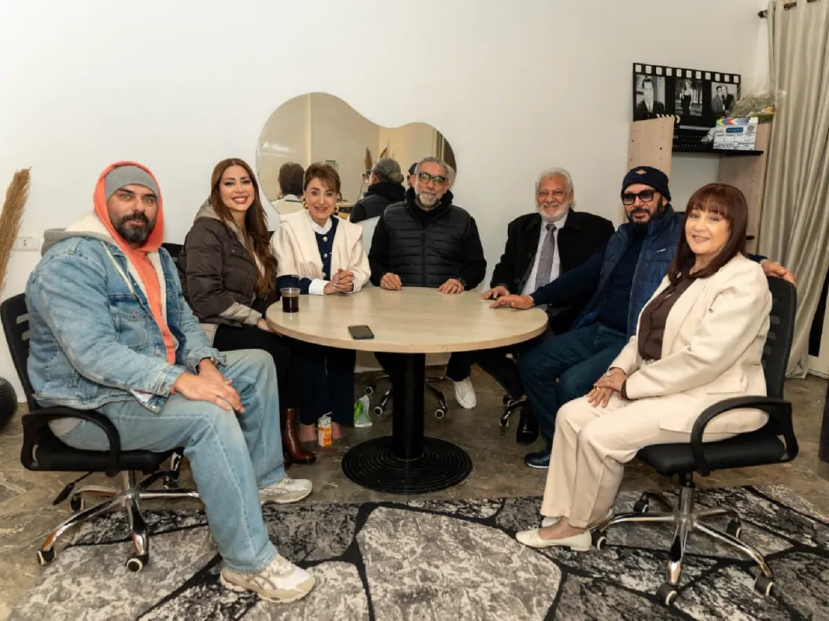 اسرة مسلسل انا وهو وهم