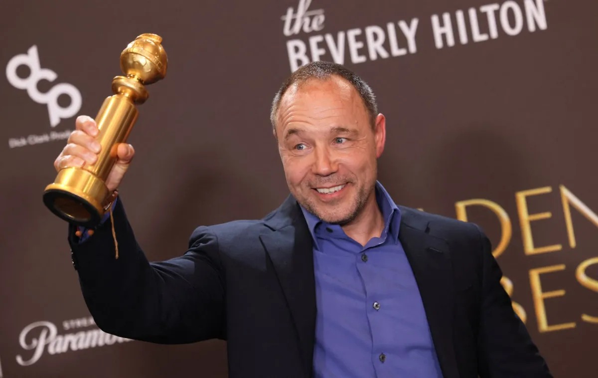 ستيفن غراهام Stephen Graham يحصد جائزة غولدن غلوب 2026. مصدر الصورة: Etienne Laurent / AFP