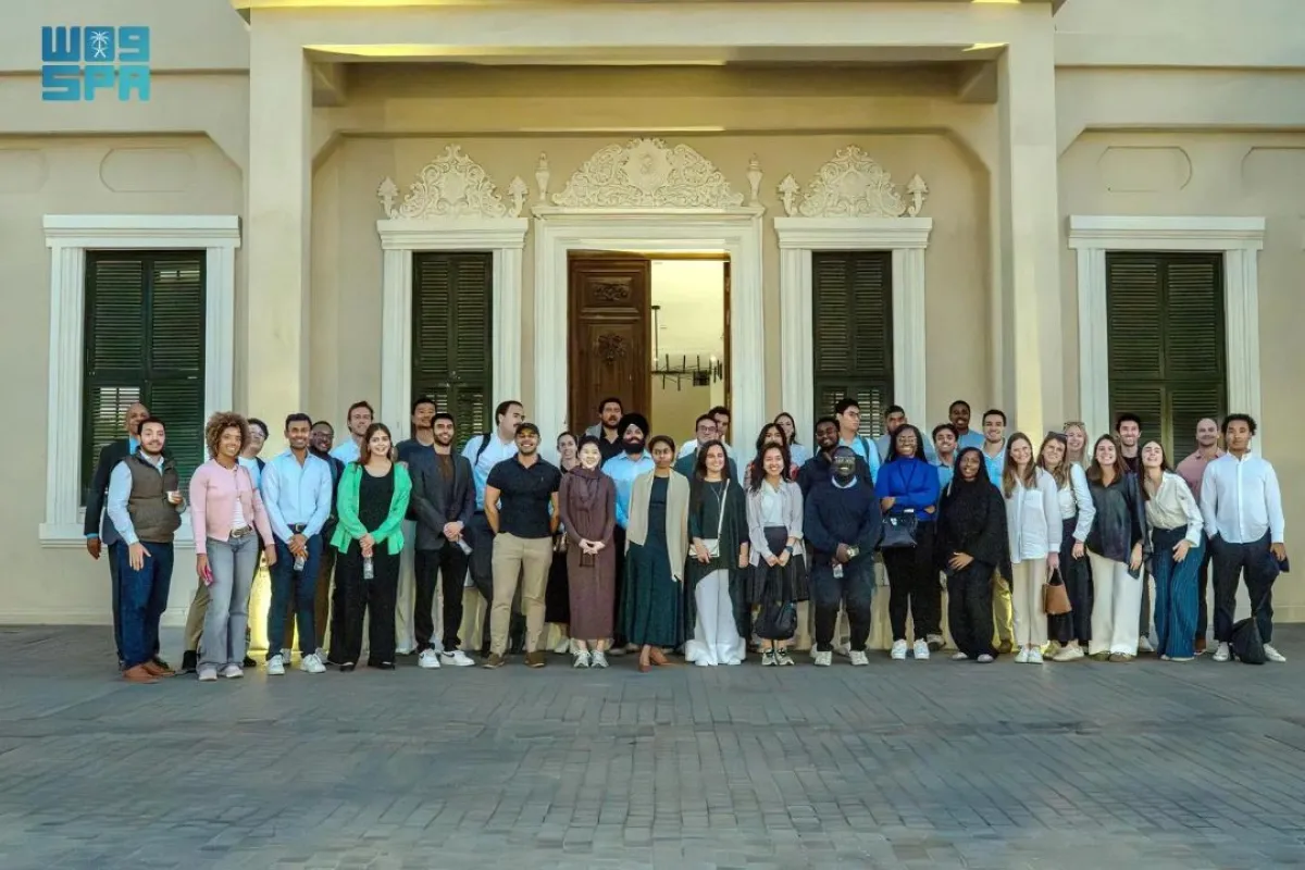 وفد جامعة هارفارد الأمريكية، في زيارة رسمية لجدة التاريخية 