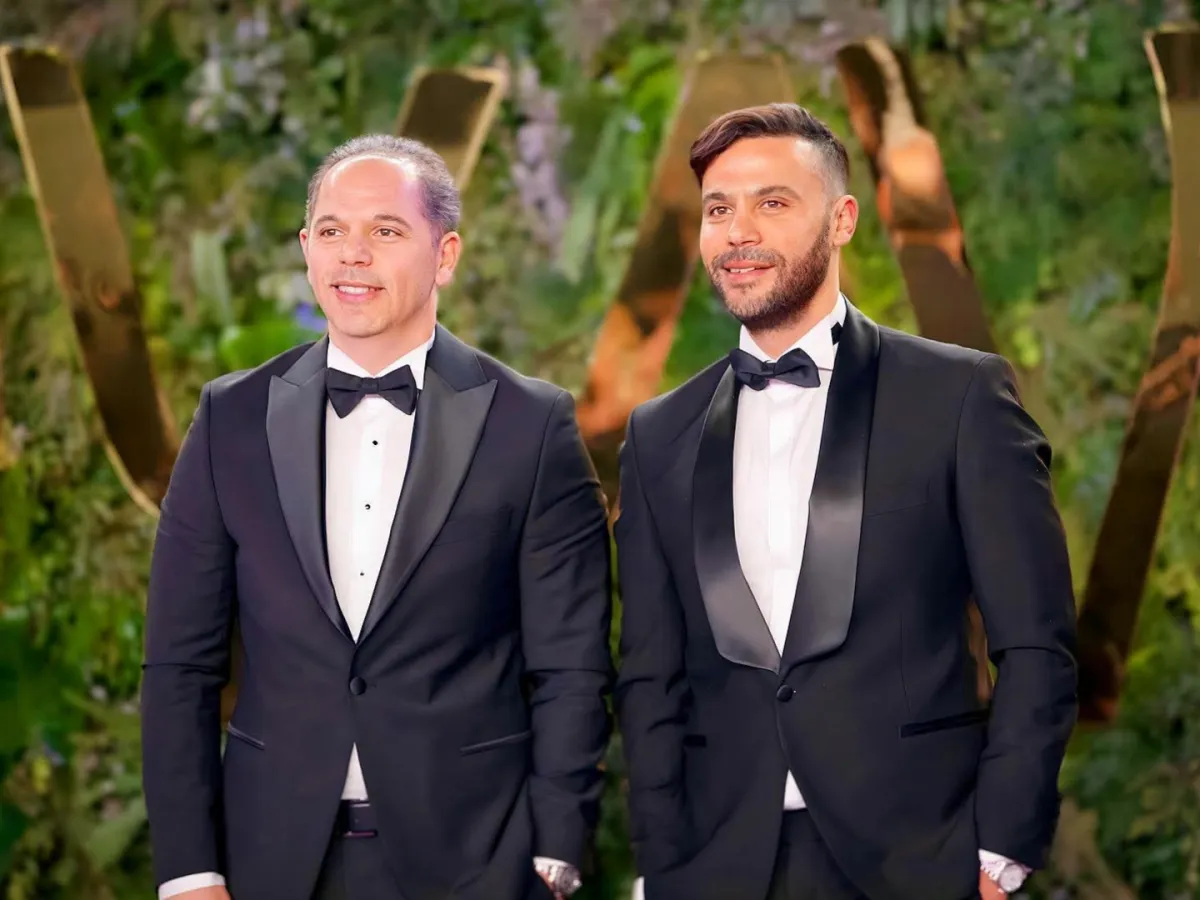 المخرج رامي إمام وشقيقه محمد - الصورة من صفحة محمد على فيسبوك