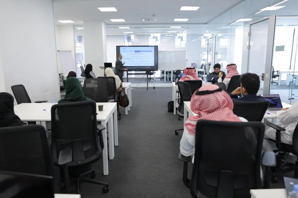 من أولى جلسات البرنامج 