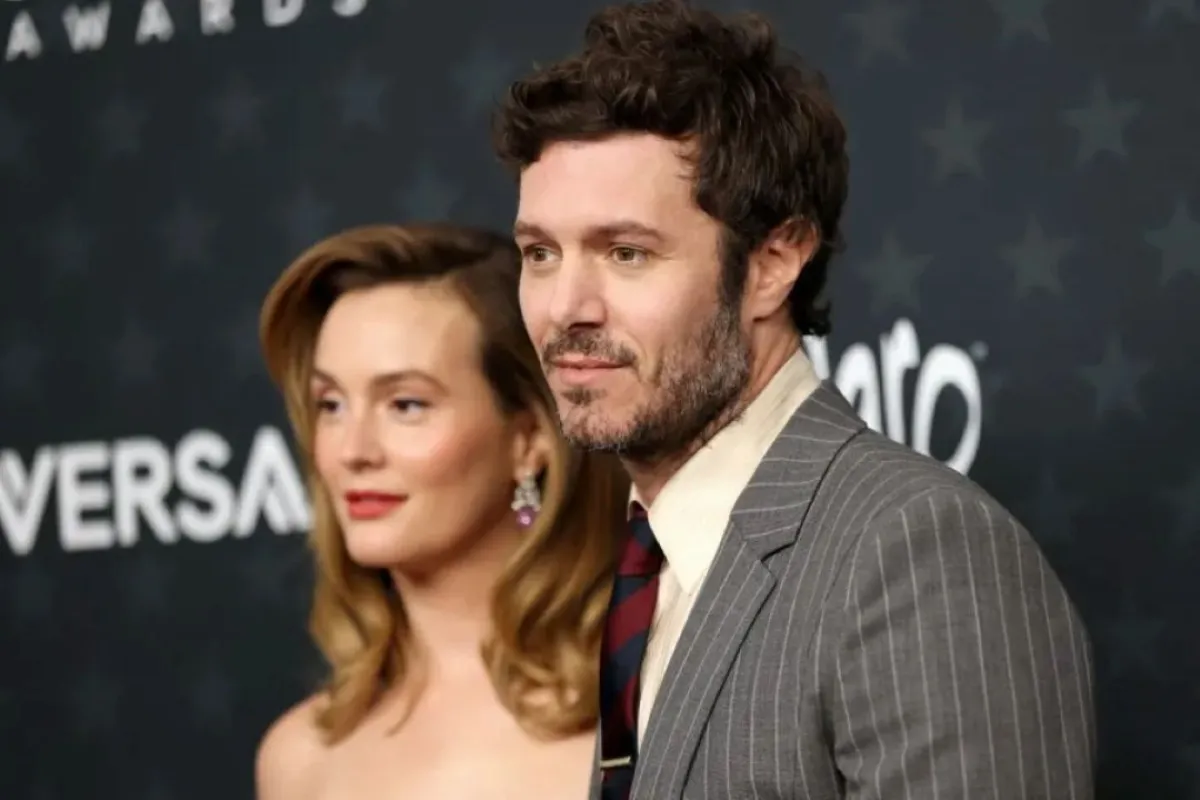 لايتون ميستر Leighton Meester وآدم برودي Adam Brody في حفل توزيع جوائز اختيار النقاد 2026. مصدر الصورة: Monica Schipper/Getty Images/AFP