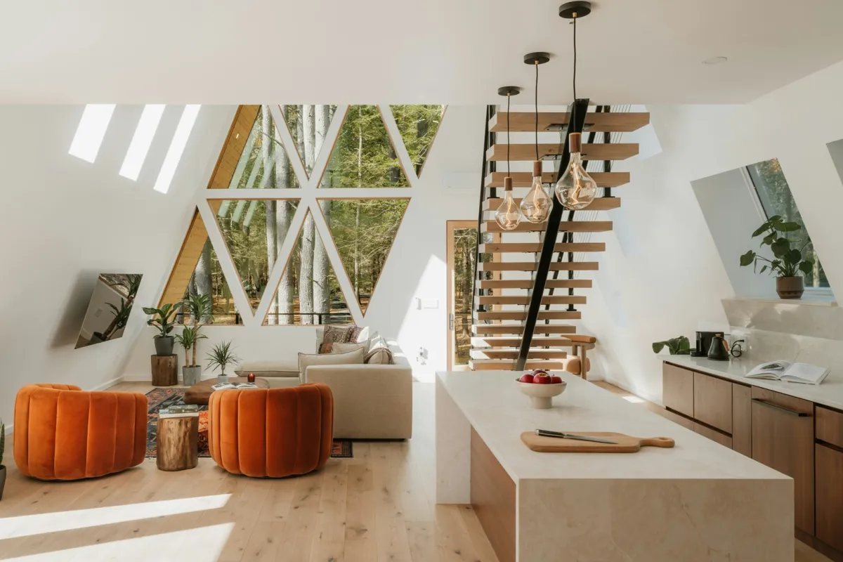 منزل جبلي يتبع النمط المفتوح في التصميم