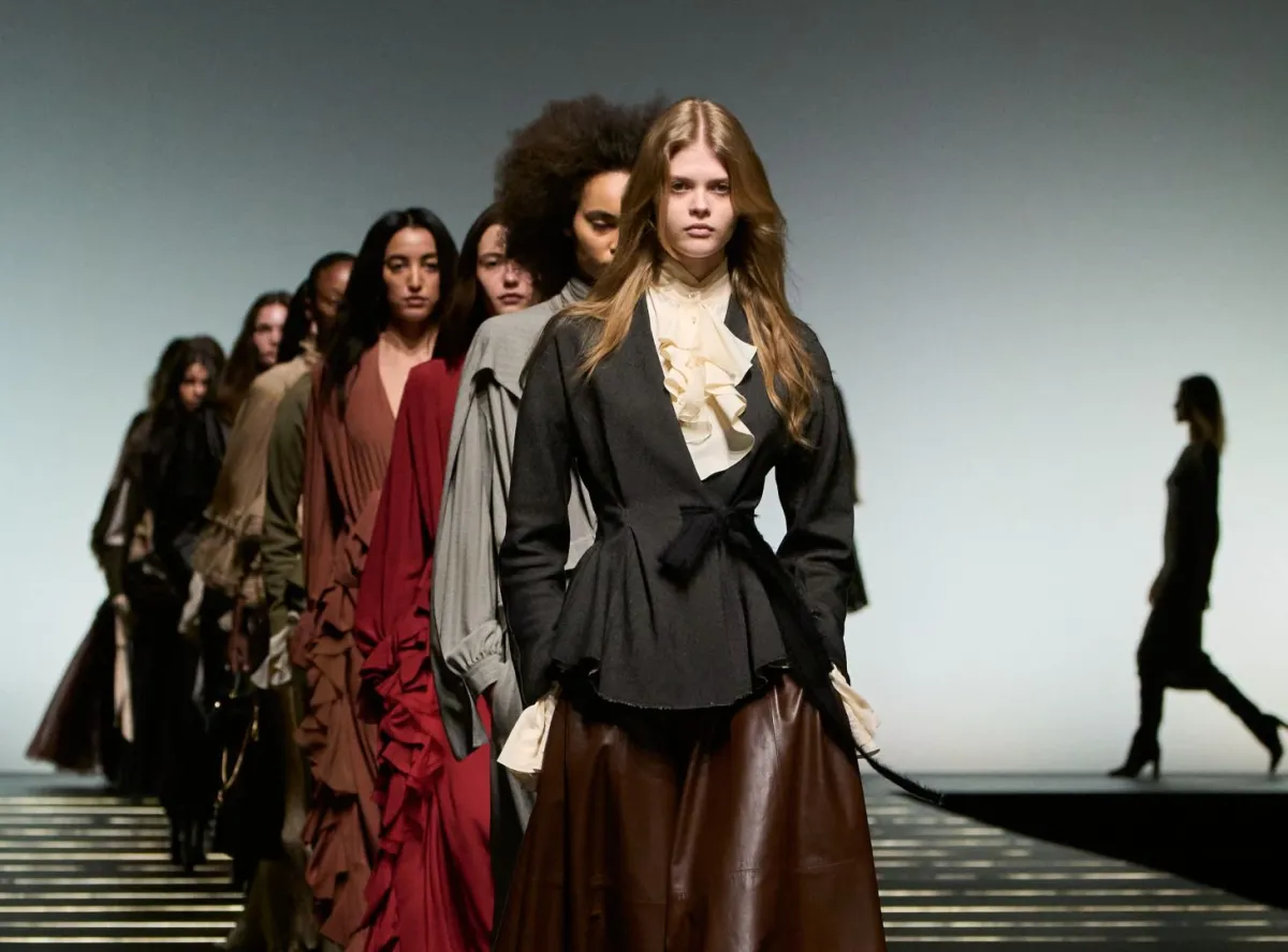 ألبيرتا فيريتي Alberta Ferretti- الصورة من المكتب الإعلامي 