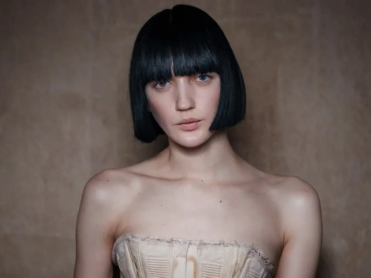 أقوى حيل المكياج لإخفاء العيوب والحصول على تغطية طبيعية ومشرقة