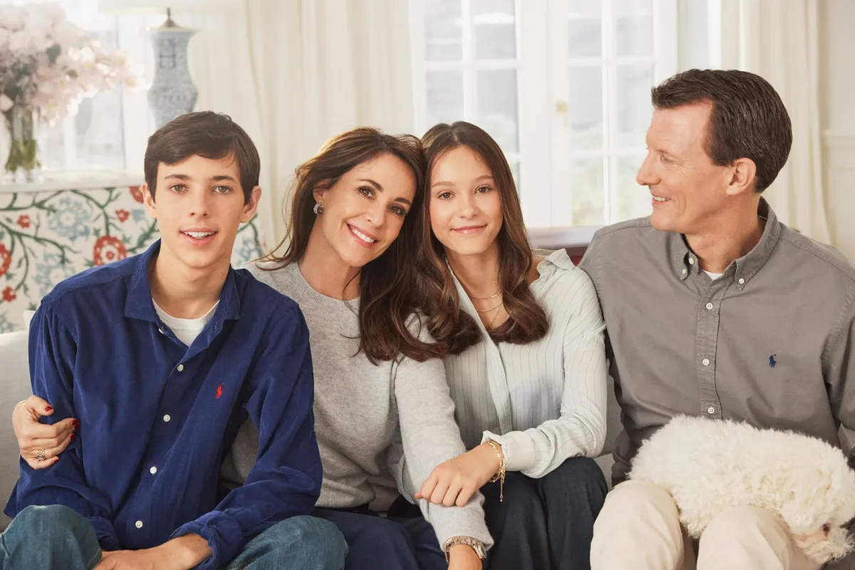 صورة عائلية للأميرة ماري وزوجها الأمير يواكيم. مصدر الصورة: Jakob Kirk