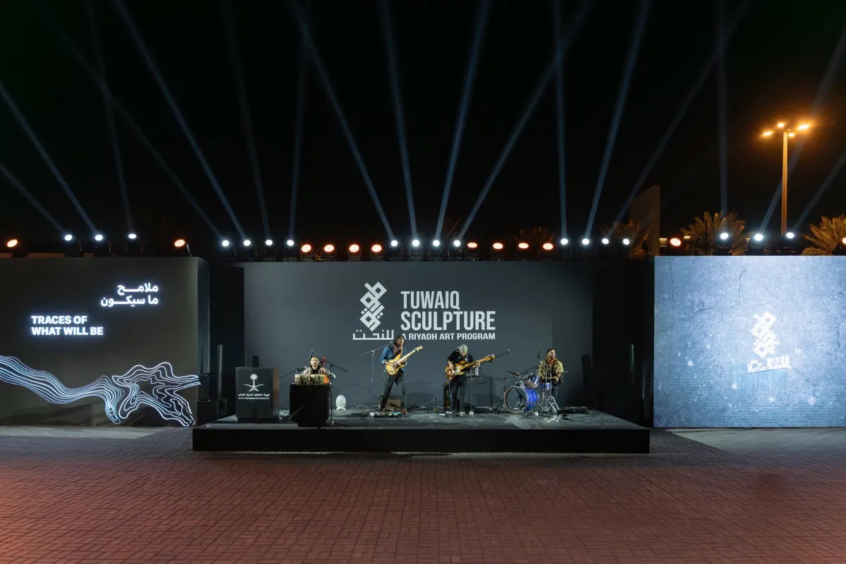 يقام معرض ملتقى طويق للنحت في طريق الأمير محمد بن عبدالعزيز "التحلية" بمدينة الرياض. الصورة من الحساب الرسمي للرياض آرت على منصة x