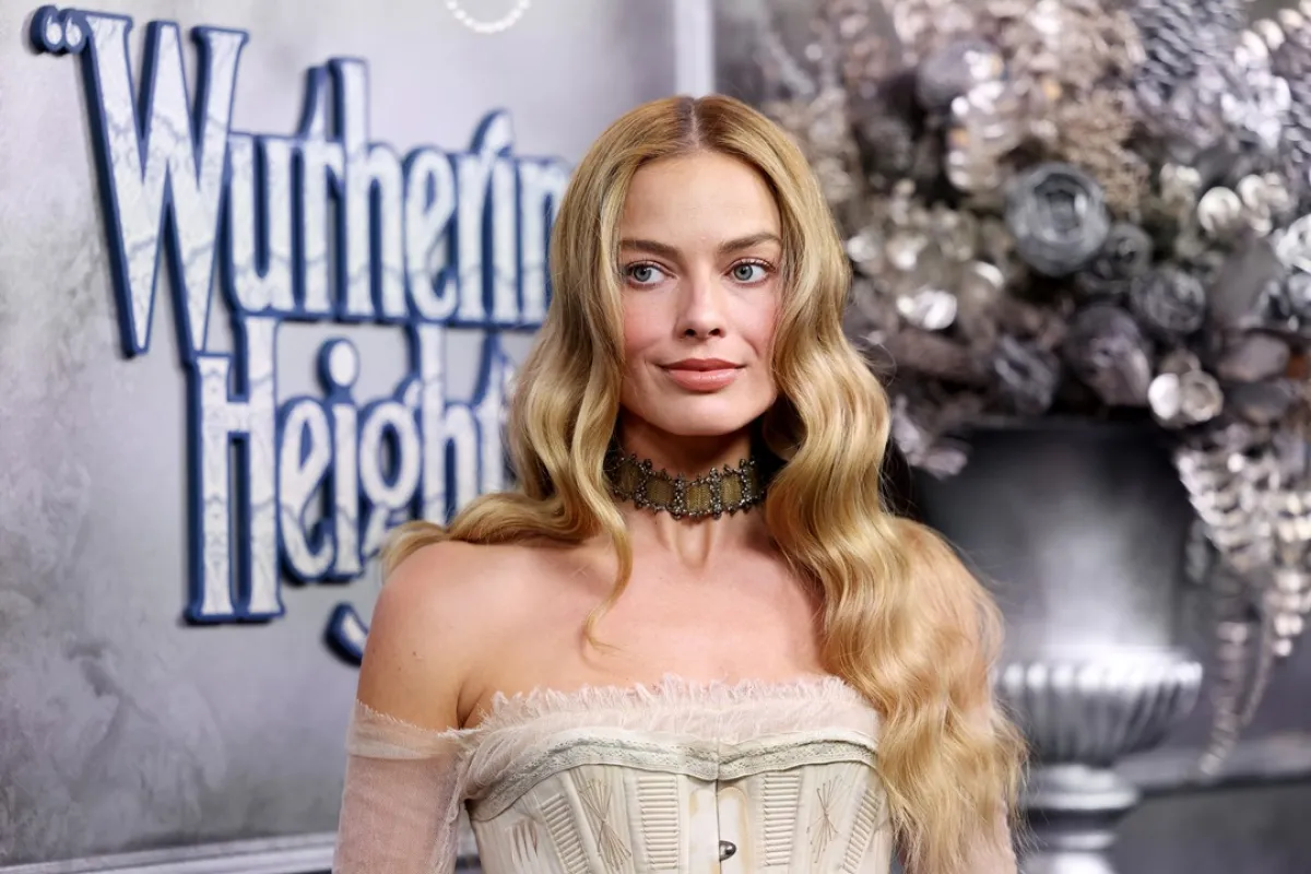 مارغوت روبي بتصميم محمد آشي -مصدر الصورة: ( Don Arnold/WireImage 