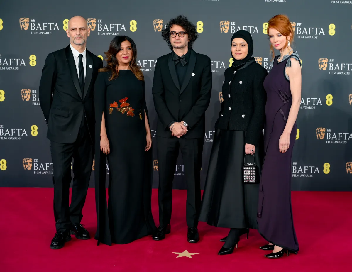 جيمس ويلسون، كوثر بن هنية، نديم شيخ روحه، وسام حمادة، وأوديسا راي من حفل بافتا 2026 - مصدر الصورة: Joe Maher/BAFTA/Getty Images for BAFTA