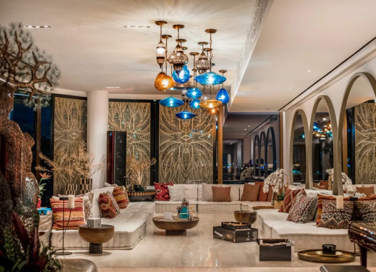 مجلس مميز بإضاءته