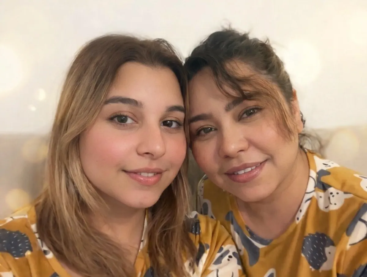 شيرين عبد الوهاب وابنتها هنا - الصورة سكرين شوت من مقطع الفيديو