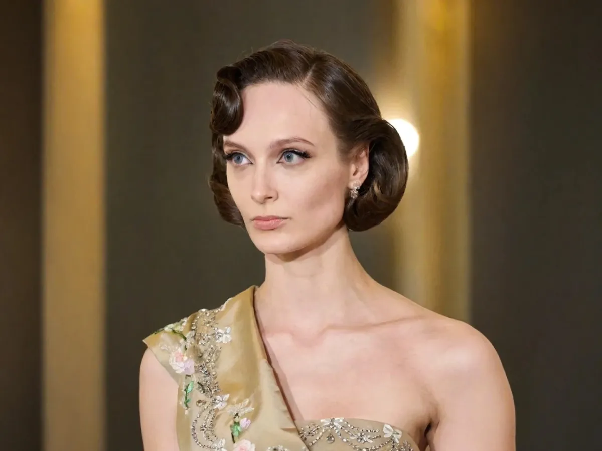 حيل تثبيت تسريحة شعرك طوال اليوم بدون اسبراي تناسب كل أنواع الشعر