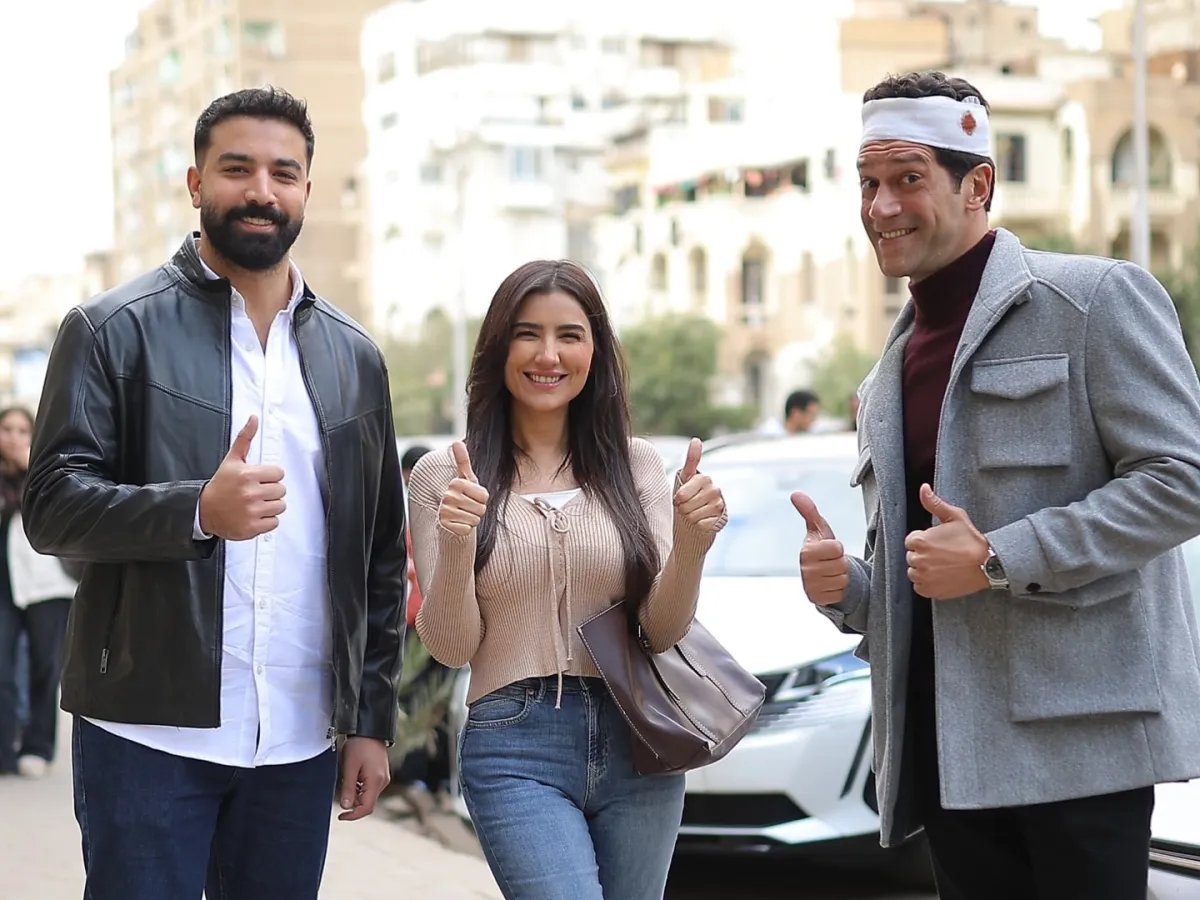 مي عمر تتوسط أحمد مجدي وحازم إيهاب- الصورة من حساب حازم إيهاب على إنستغرام