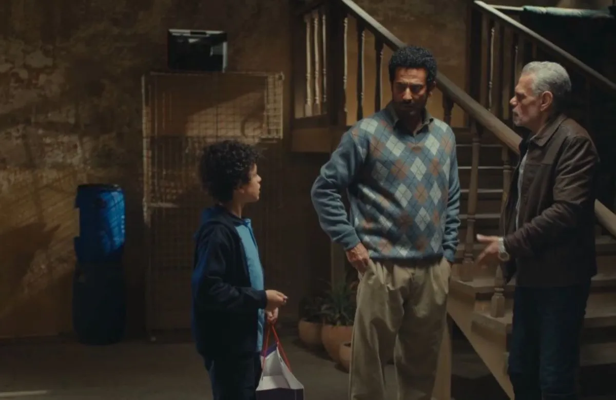 عمرو سعد في افراج - الصورة من شاشة عرض المسلسل