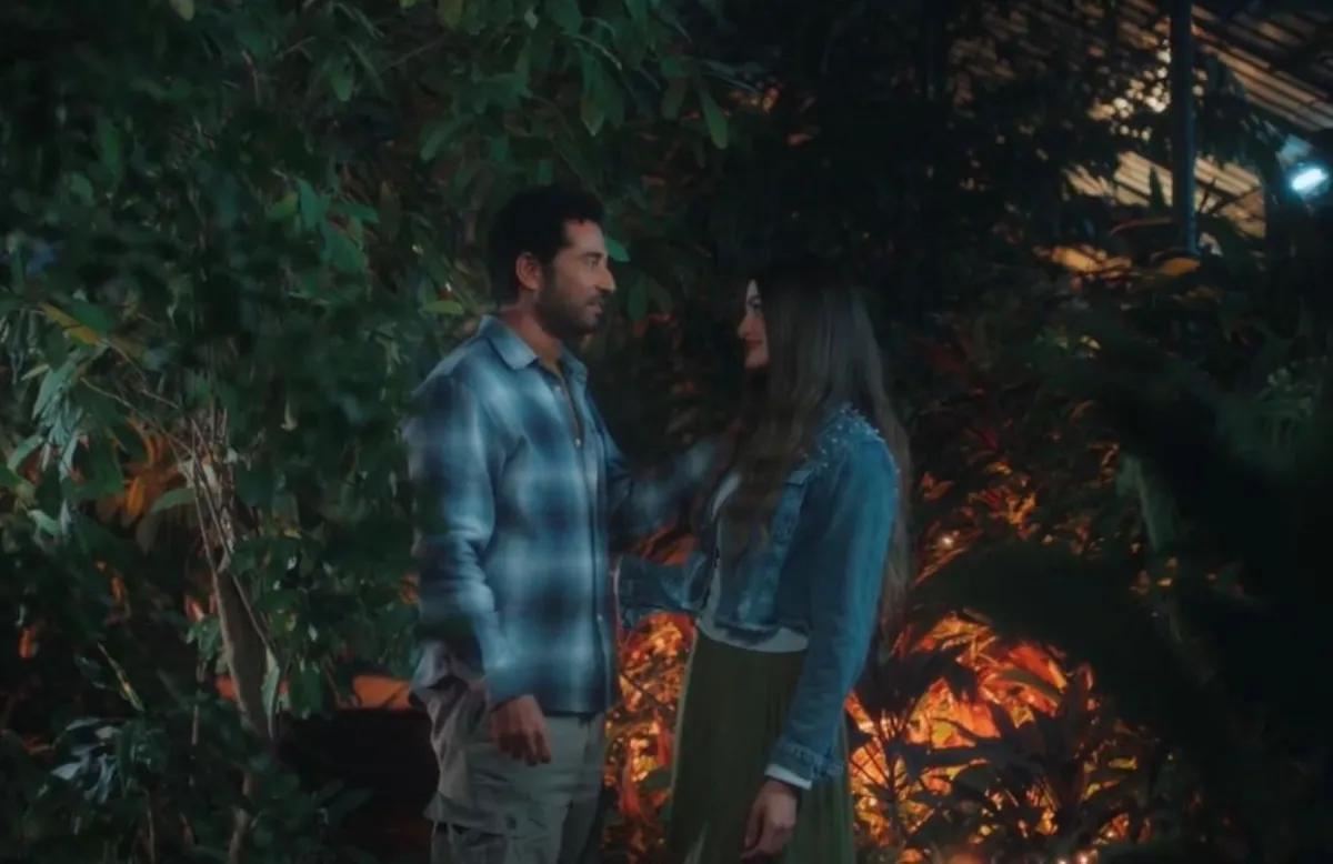 تارا عماد وعمرو سعد في إفراج - الصورة من شاشة عرض المسلسل