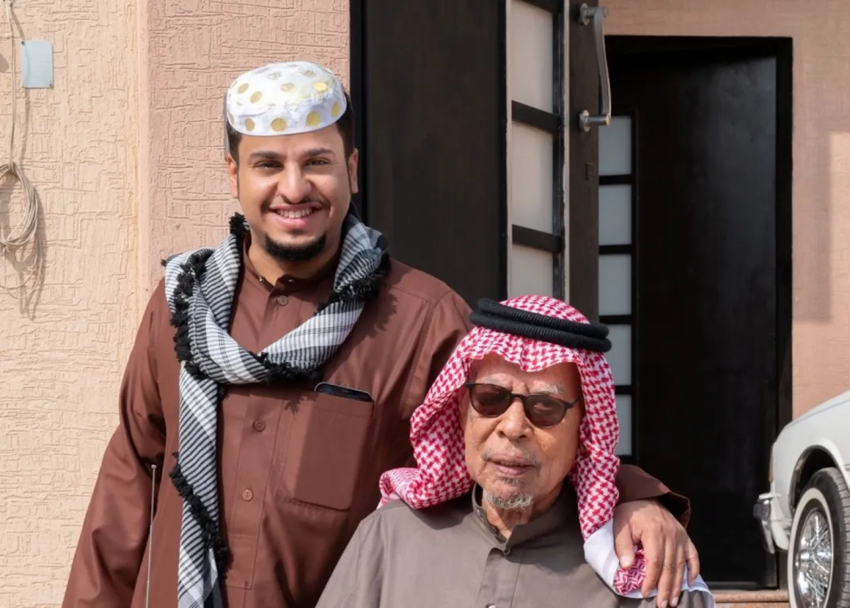 أبو عامر وعامر- الصورة من حساب فيصل العيسى على منصة إكس